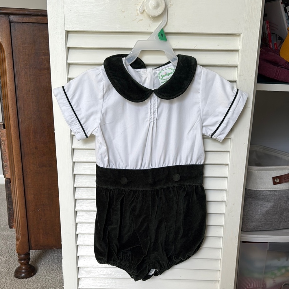 NWOT Grace and James Boy Bubble